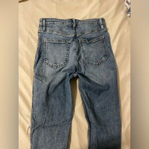 H&M mom jeans size 6